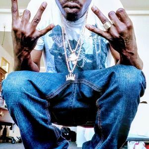 Meet your Posher, Dee